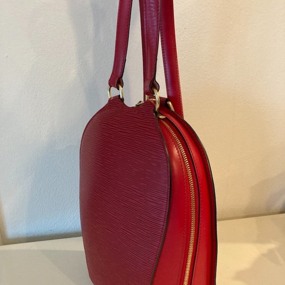 Louis Vuitton Epi Mabillon Backpack - Picture 8 of 12